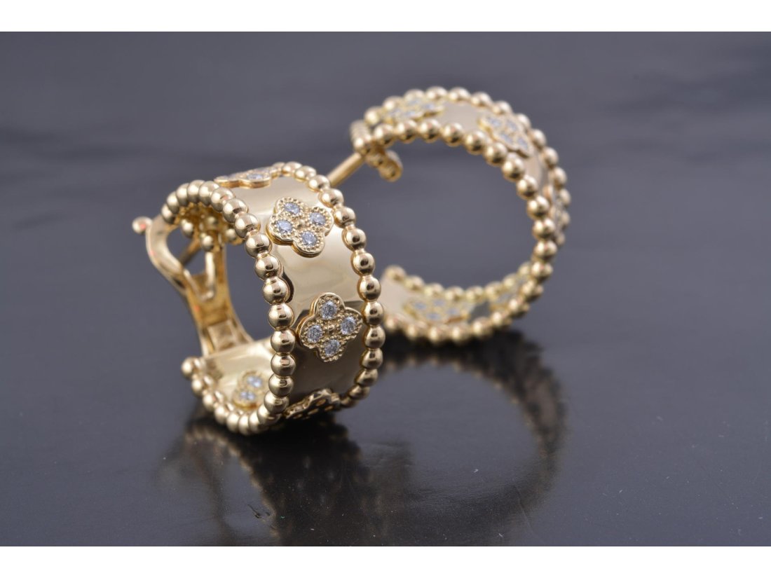 Сережки у стилі Van Cleef & Arpels