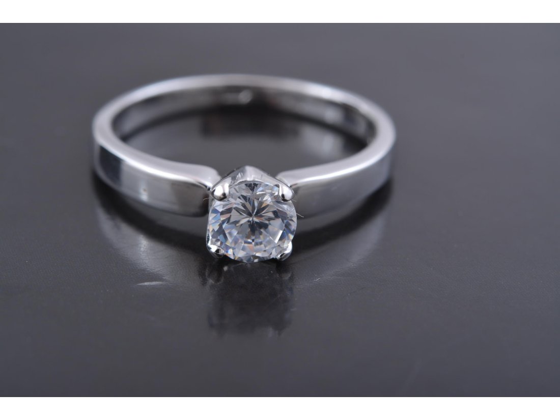 Жіноча каблучка