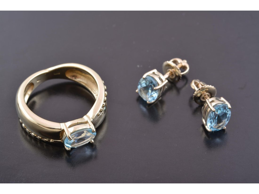 Гарнітур с топазом