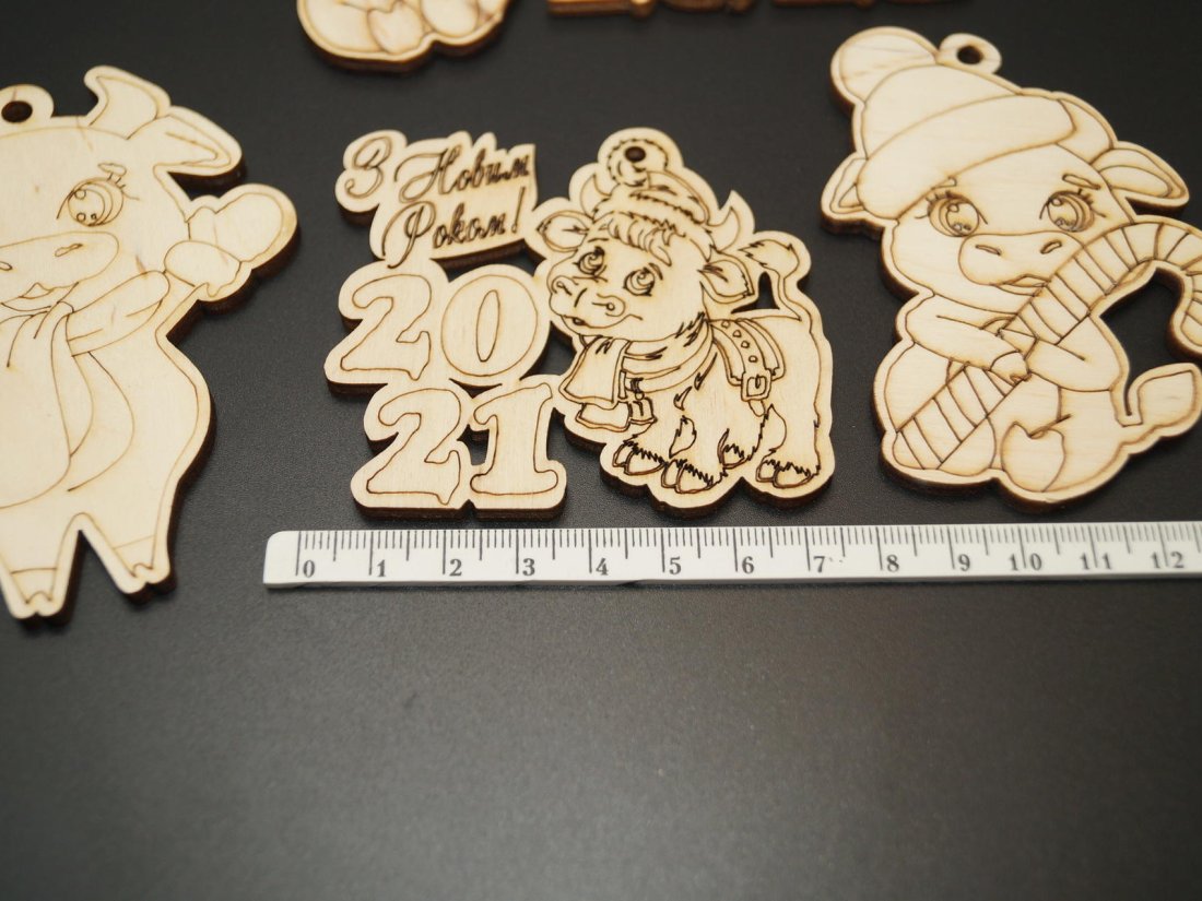 Ялинкові іграшки з дерева - Кристалік