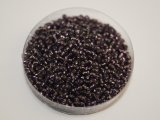 Бісер дрібний каліброванний.