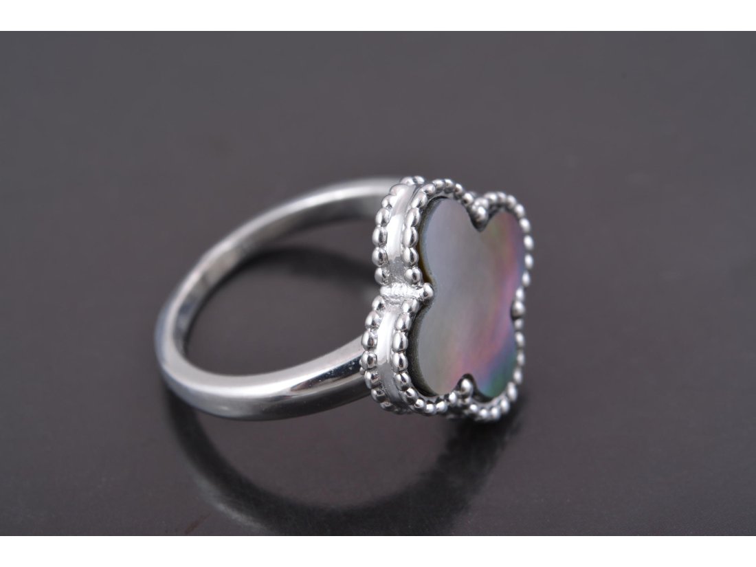 Каблучка з чорним перламутром у стилі Van Cleef & Arpels - Купити