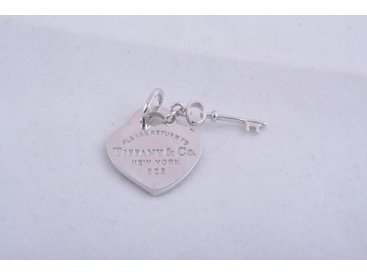 Підвіс у формі серця з ключем - Купити