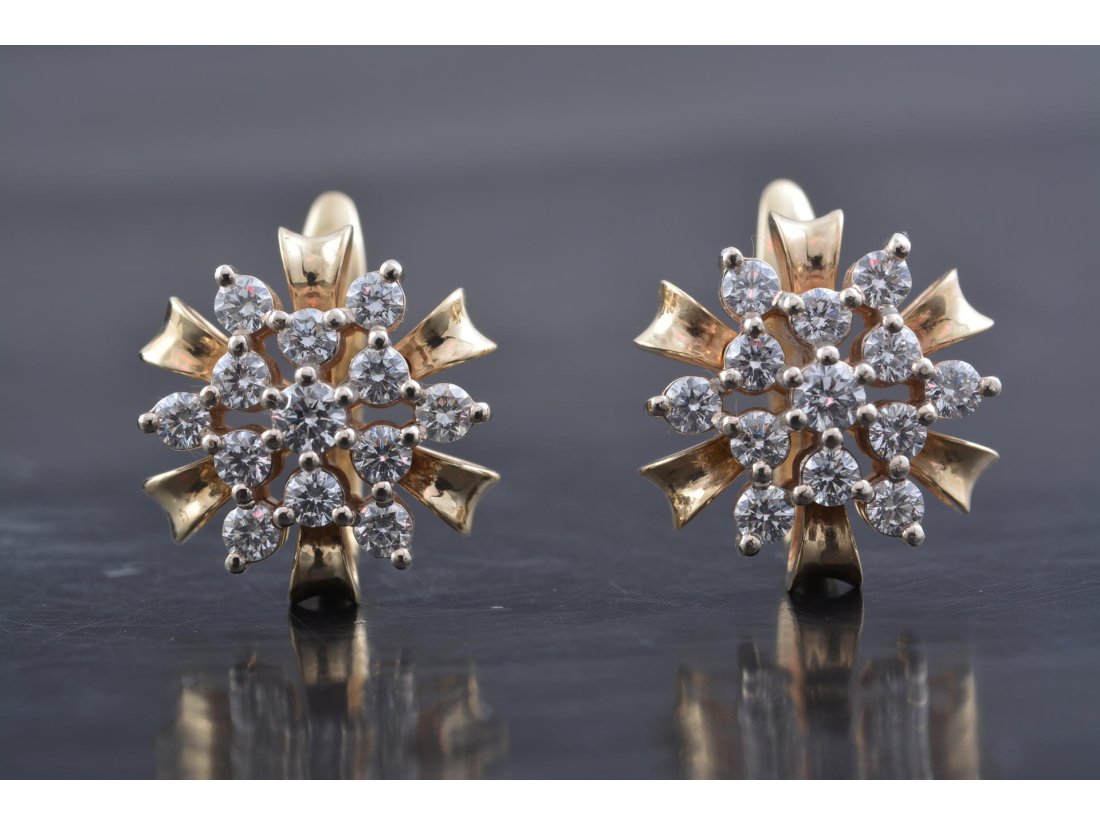 Гарнітур з діамантами