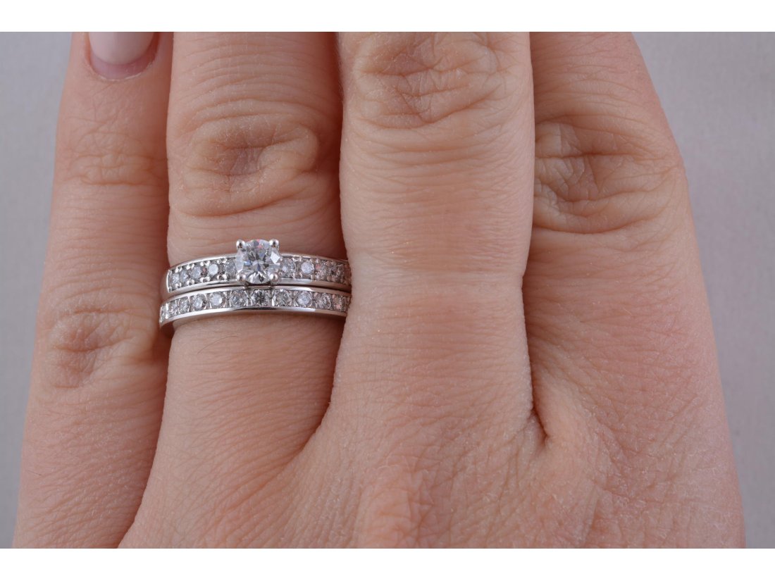 Подвійна каблучка з діамантами - Купити