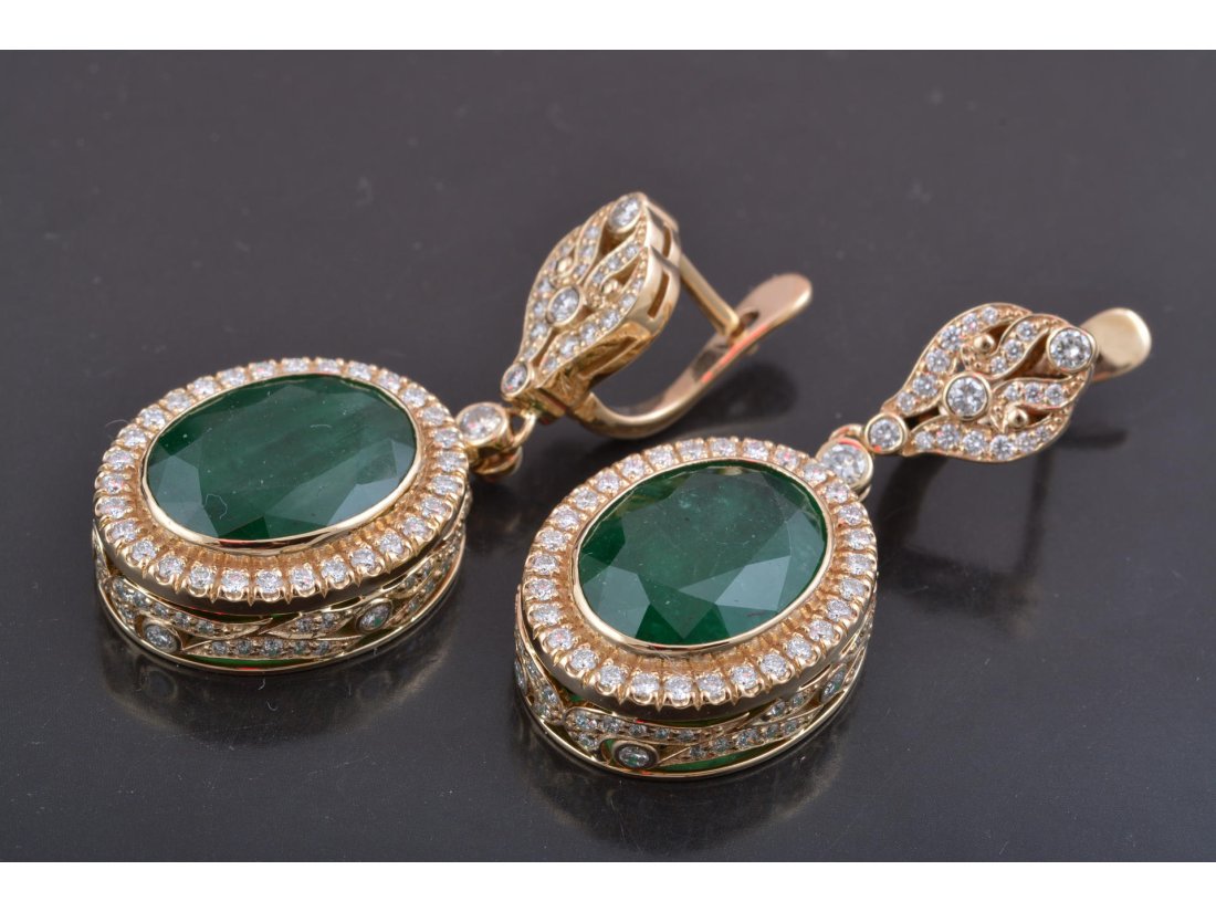 Гарнітур з діамантами