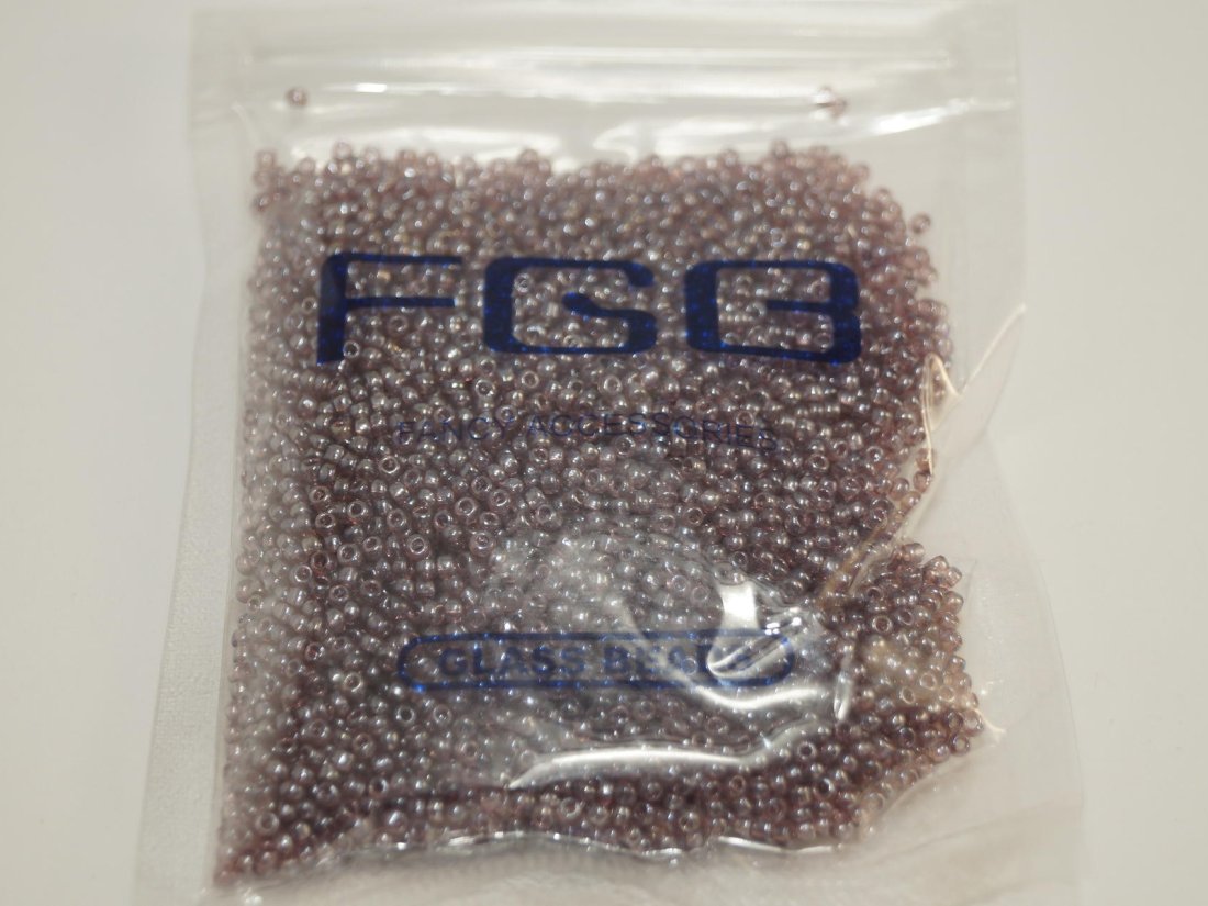 Бісер дрібний каліброванний. - Кристалік