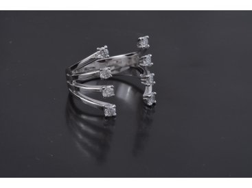 Каблучка з білого золота з діамантами - Купити