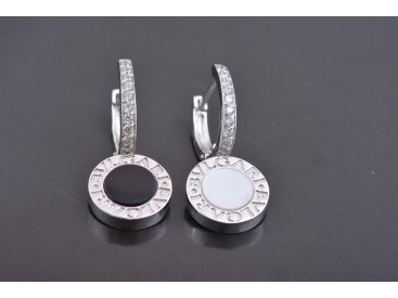 Сережки з оніксом та перламутром - Купити