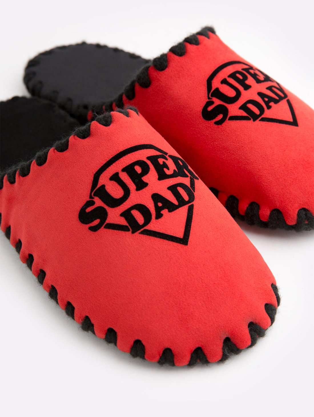 Закрытые мужские тапочки для дома с надпись Super Dad, Красного цвета . Family Story Фото -4