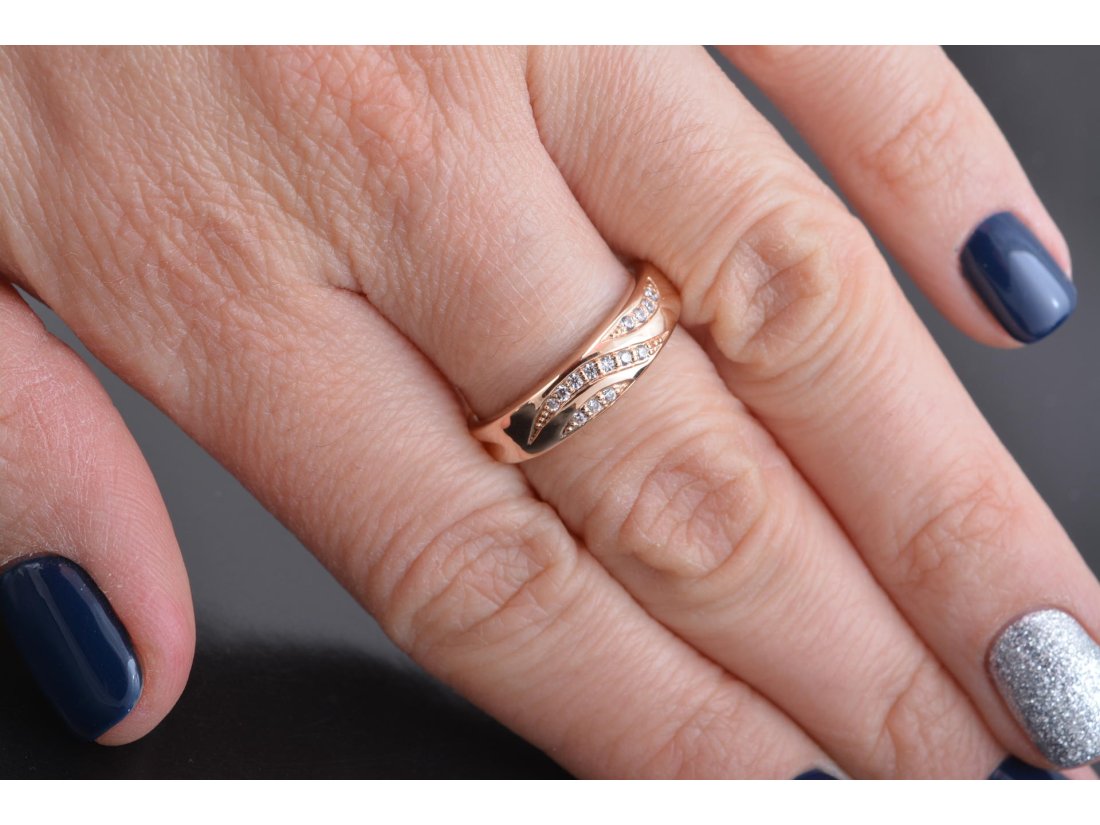 Обручка з камінням - Купити