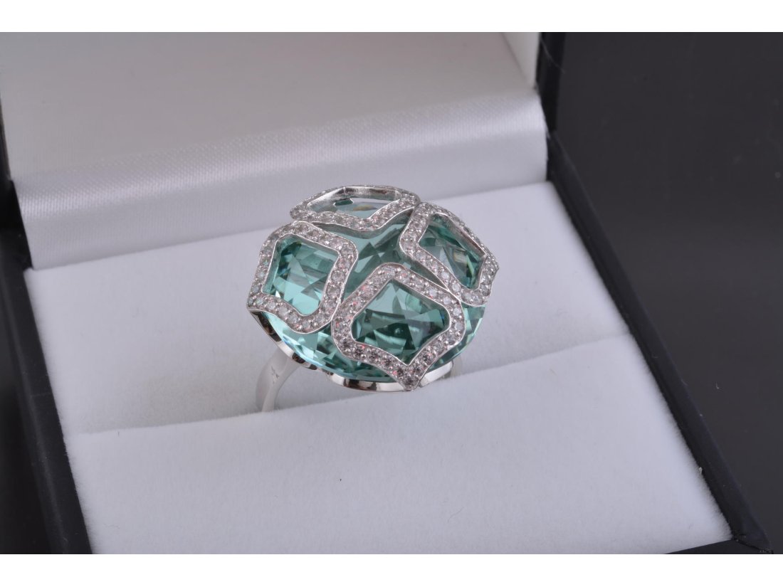 Каблучка в стилі Chopard