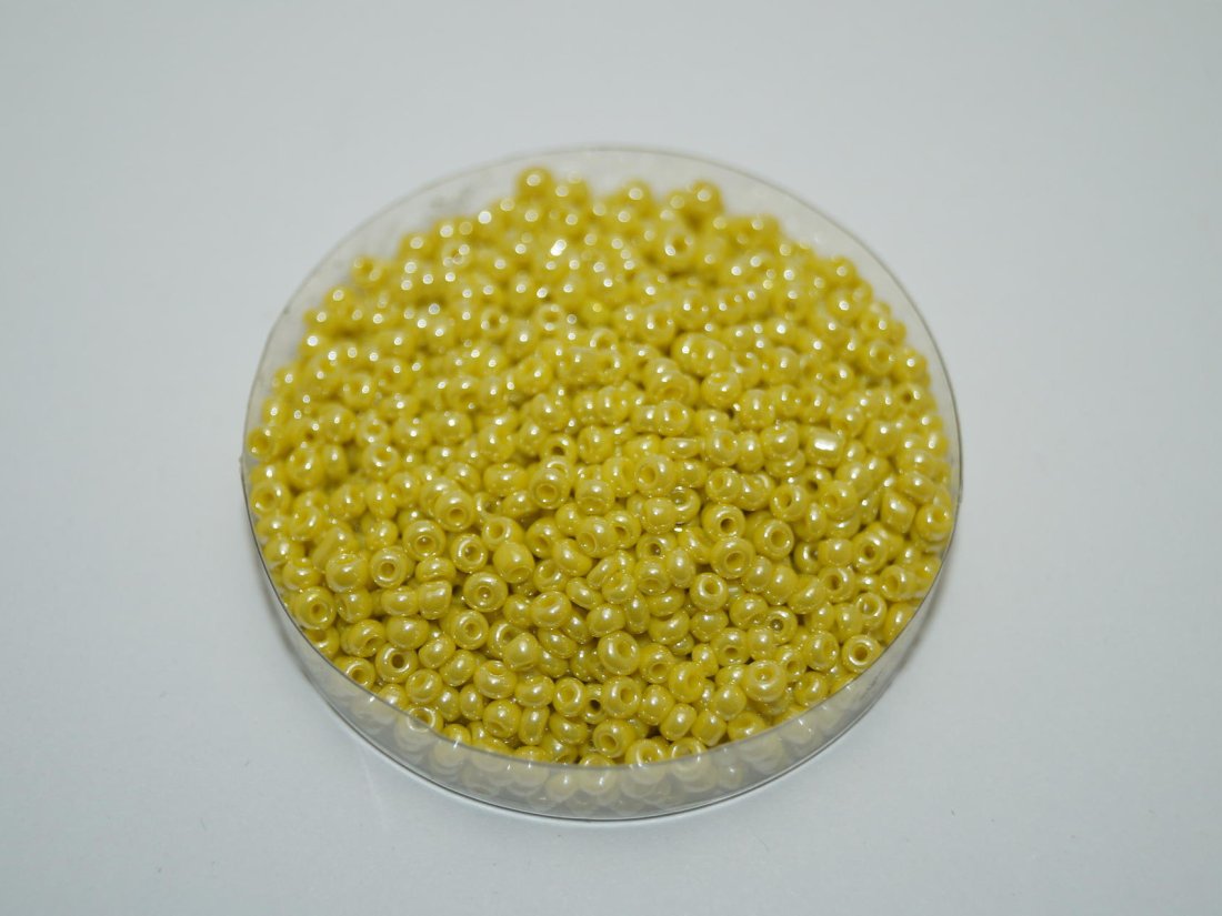 Бісер Дрібний Китайський. 450 г. №12/122 Жовтий