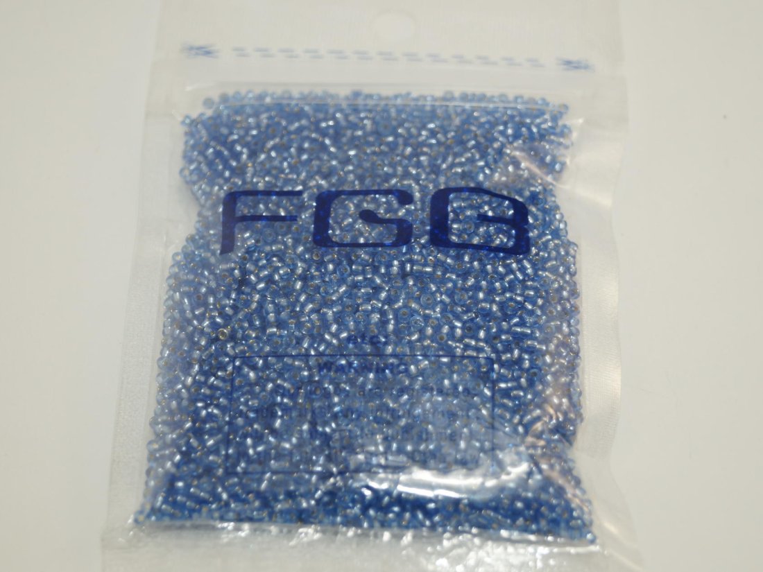 Бісер дрібний каліброванний. - Кристалік