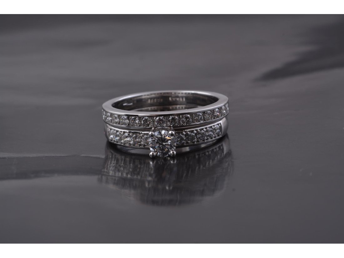 Подвійна каблучка з діамантами