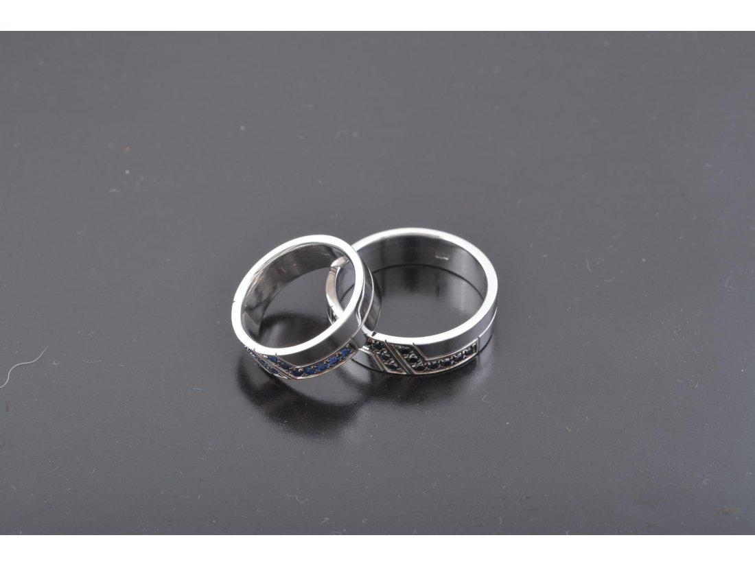 Обручки з діамантами та сапфірами - Купити