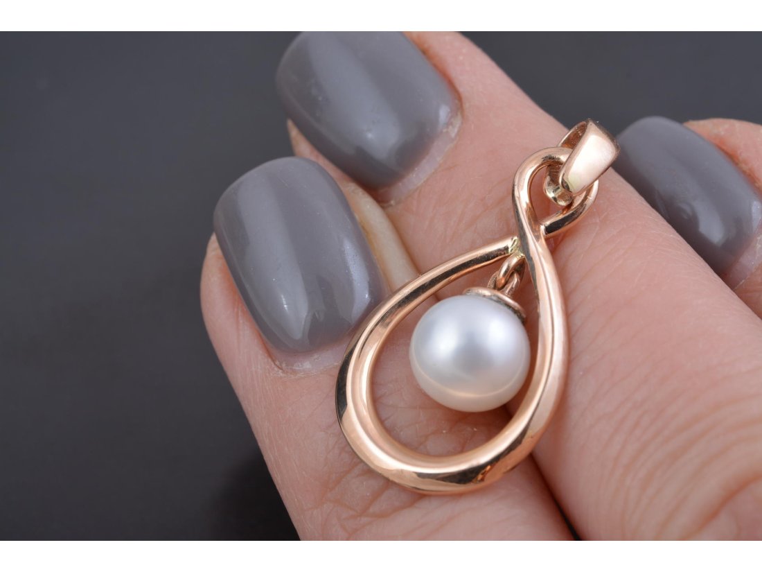 Підвіс із перлами