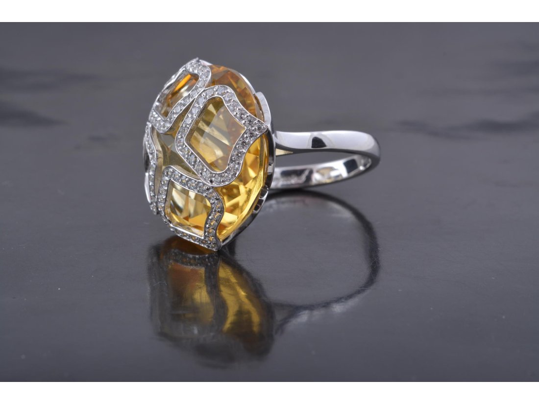 Каблучка в стилі Chopard