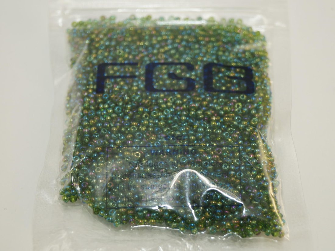 Бісер дрібний каліброванний. - Кристалік