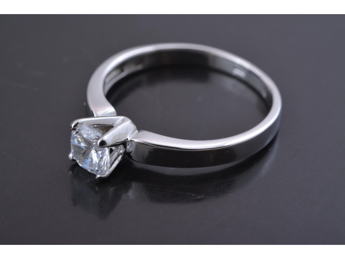 Жіноча каблучка