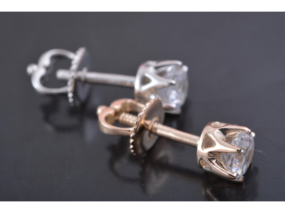 Сережки-пусети