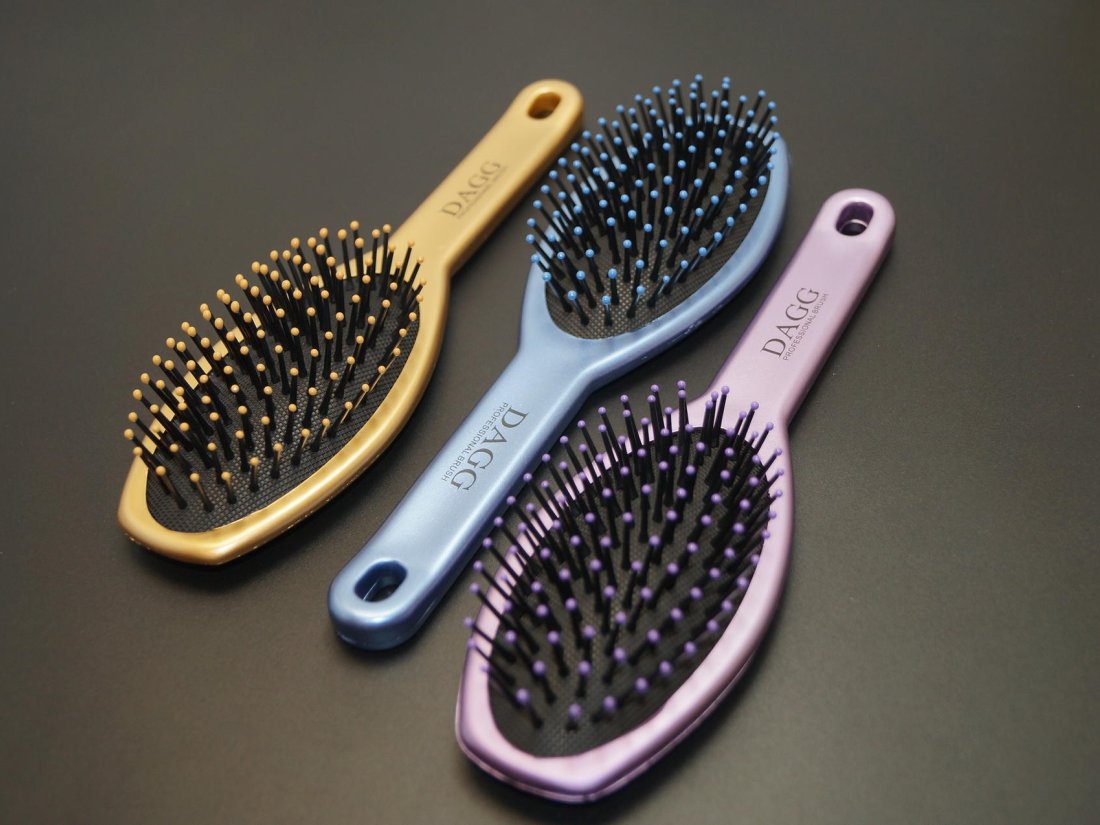 Щітка масажна DAGG