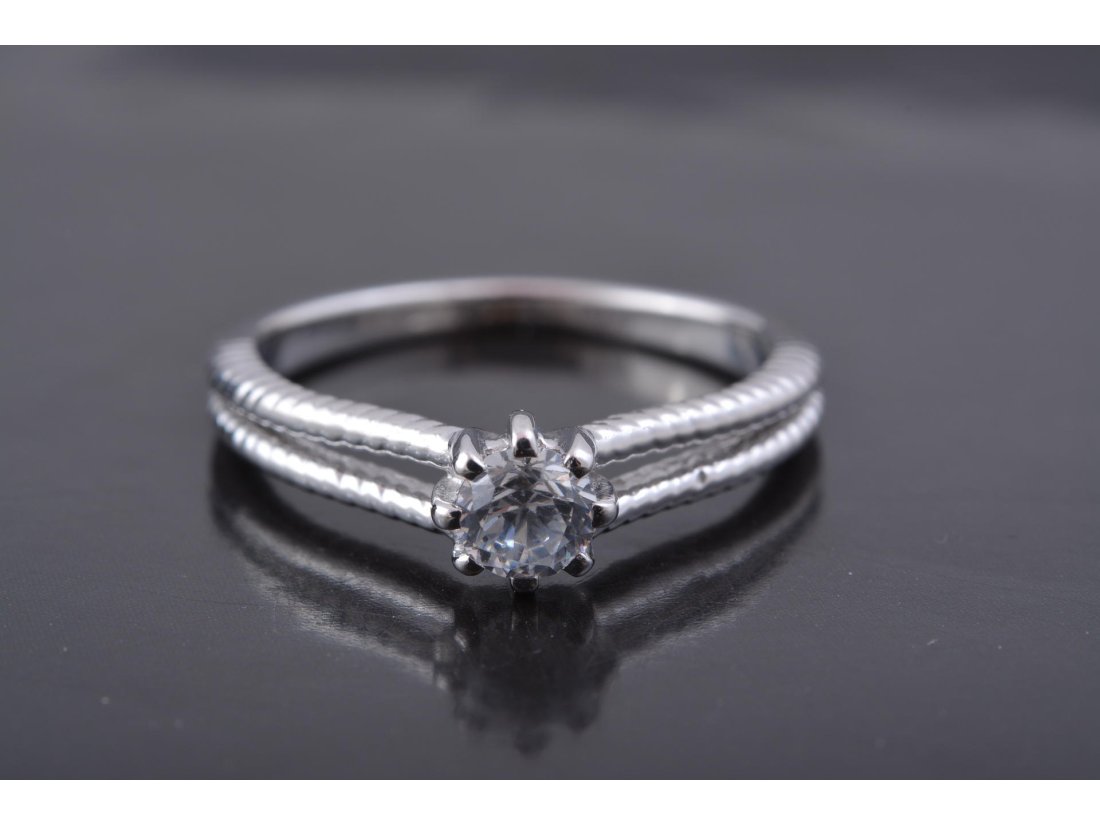 Каблучка жіноча