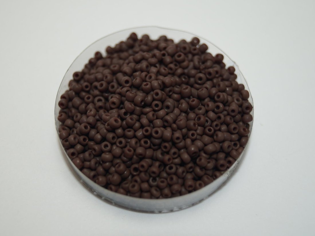 Бісер Матовий-Коричневий № М46. 450 грам.
