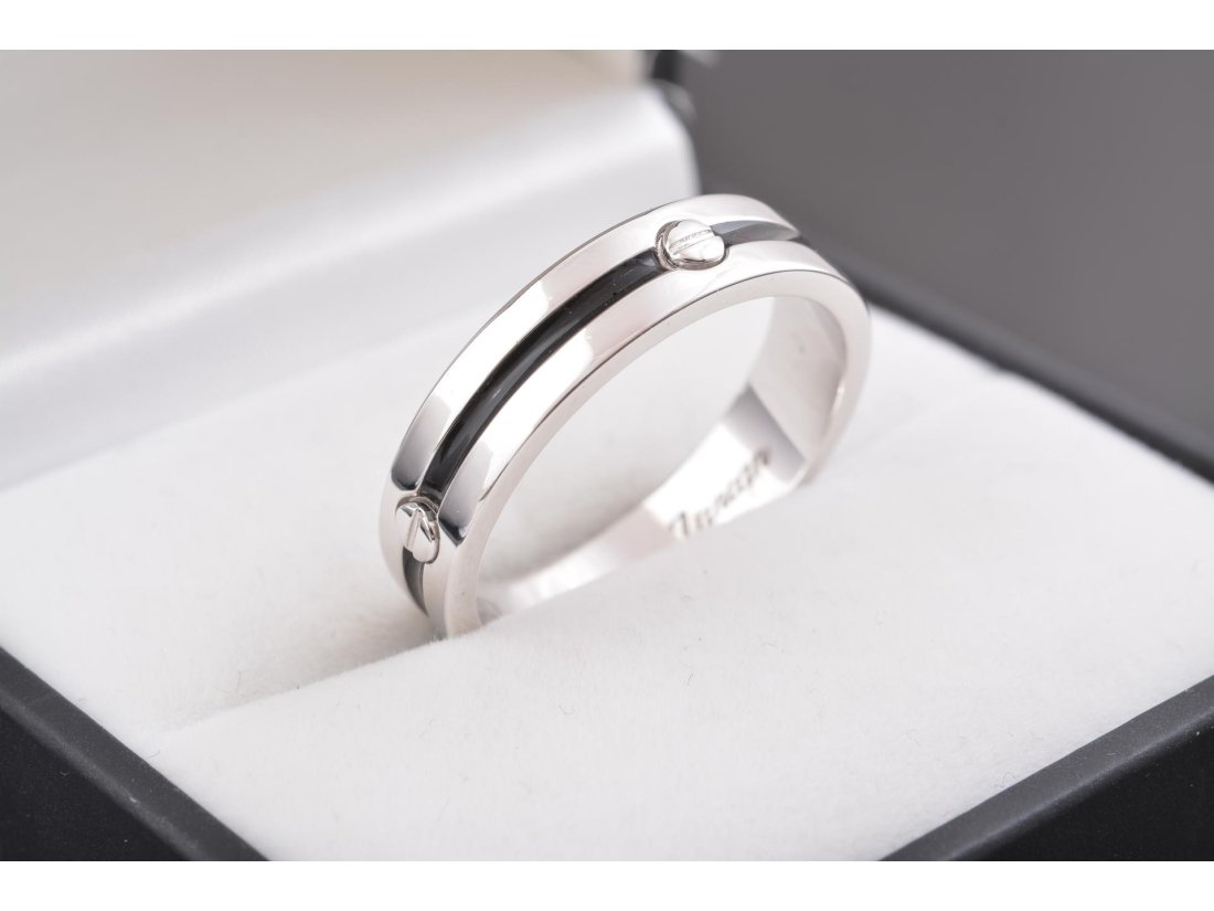 Каблучка з білого золота з чорною емаллю - Купити