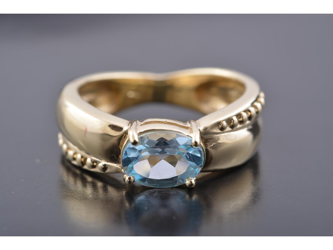 Каблучка з топазом