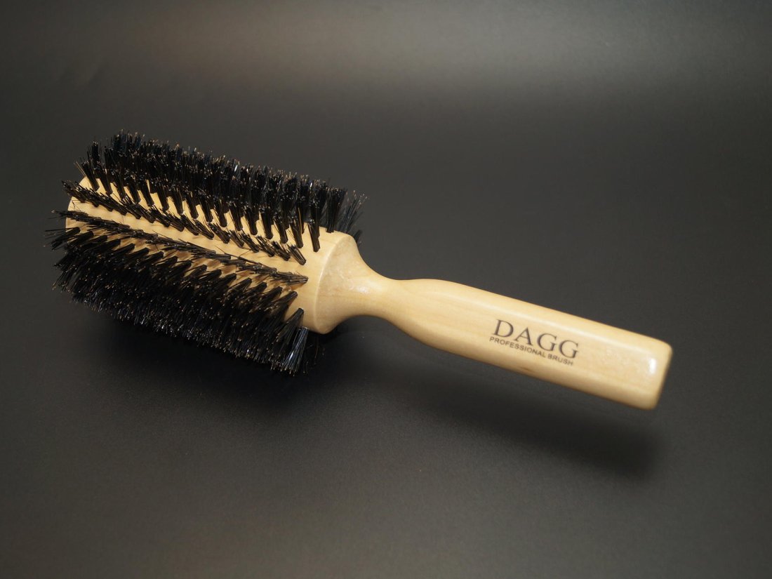 Щітка з натуральною щетиною. DAGG