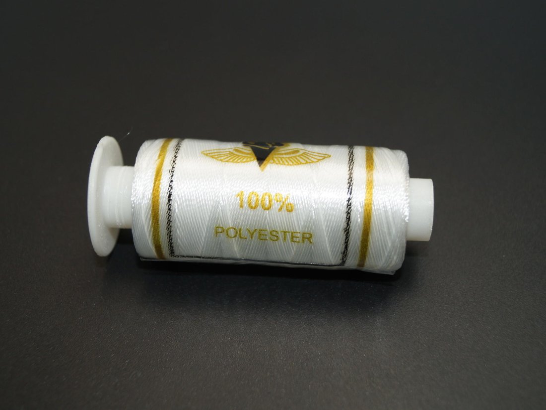 Нитка для бісеру.