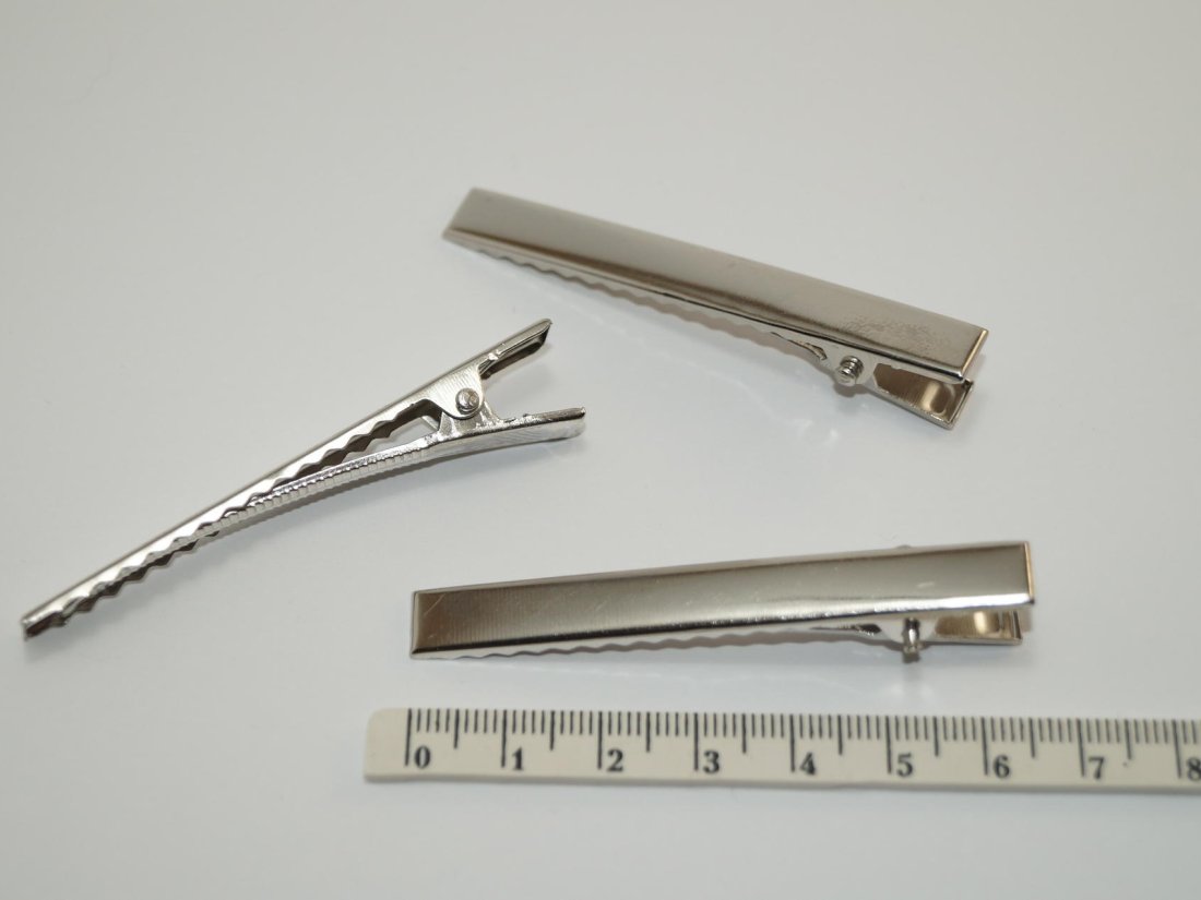 Затискач металевий 6.5см.