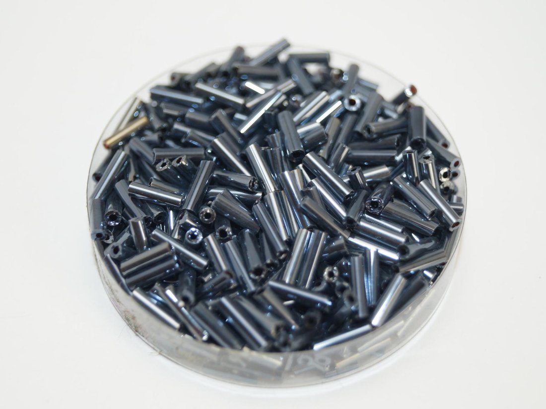 Стеклярус, фасований. Гематит блиск.