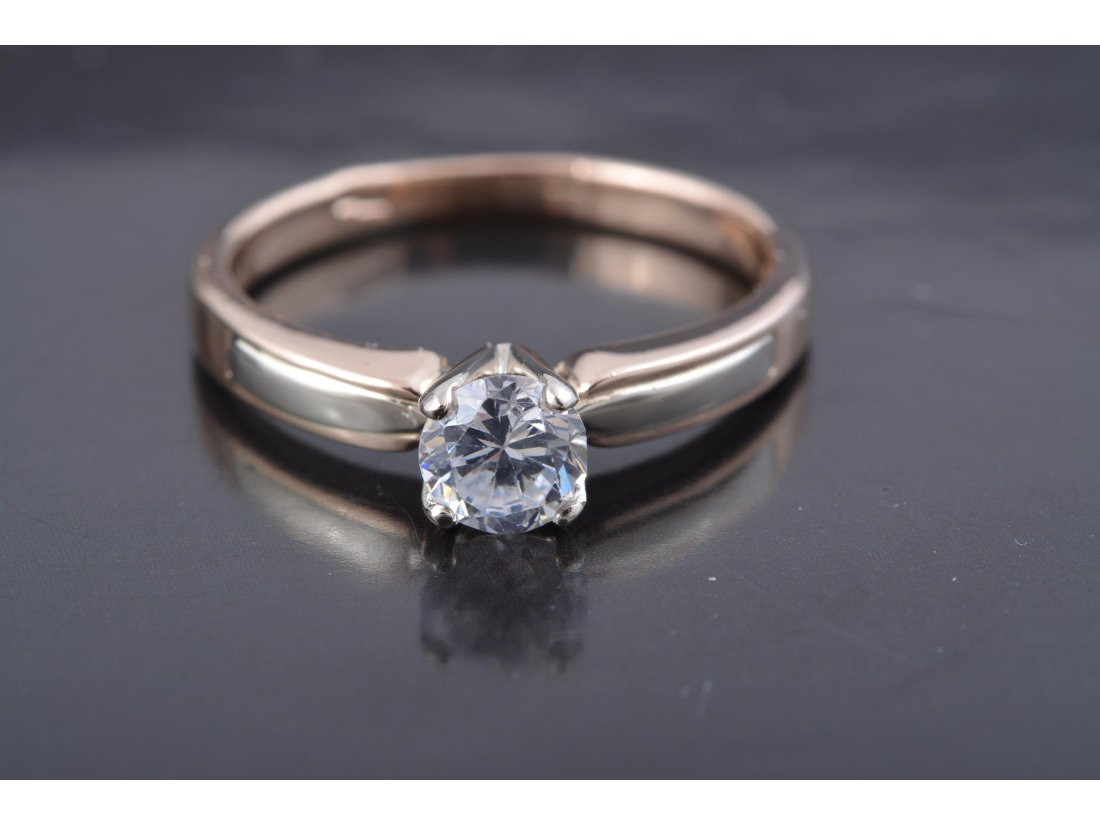 Жіноча каблучка