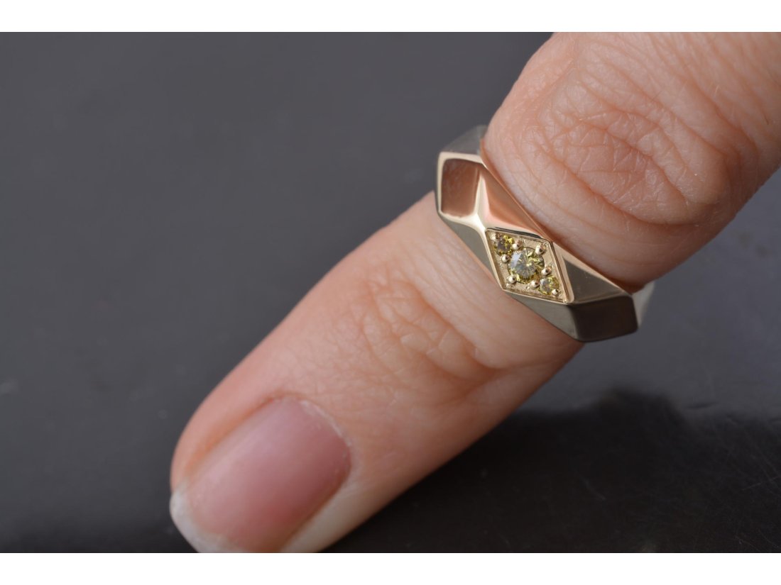 Каблучка з діамантами - Купити