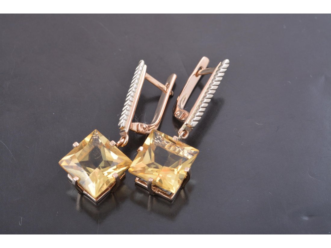 Сережки з квадратним каменем