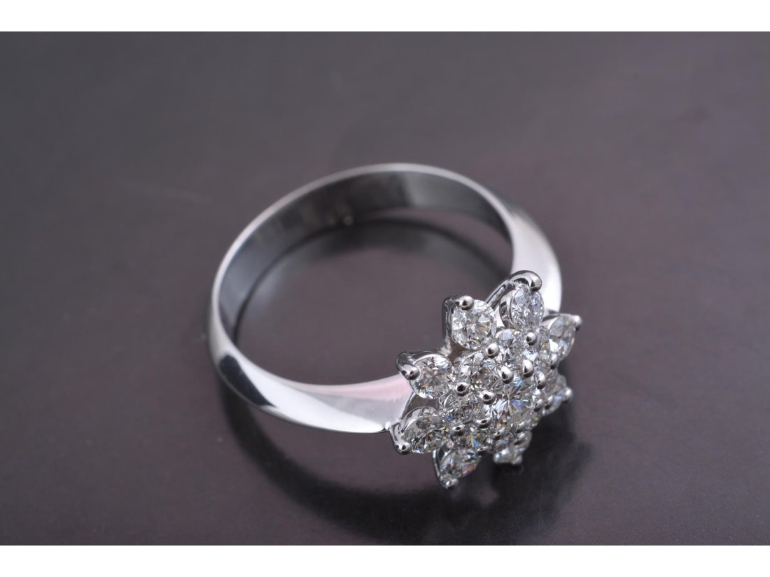 Каблучка з діамантами "Сніжинка"