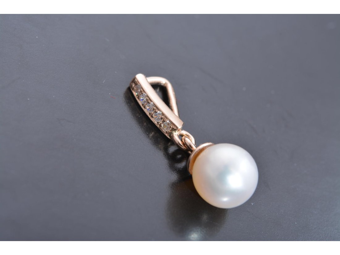 Підвіс з перлами - Багира