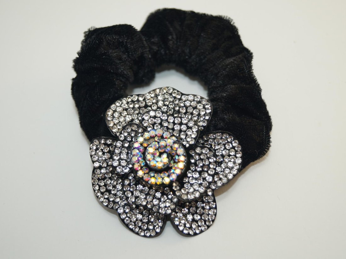 Резинки для волосся.