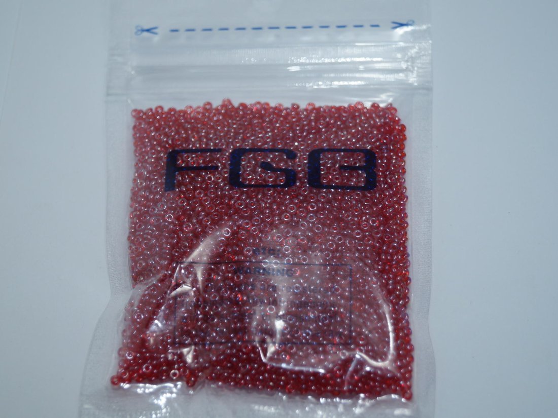 Бісер дрібний каліброванний. - Кристалік