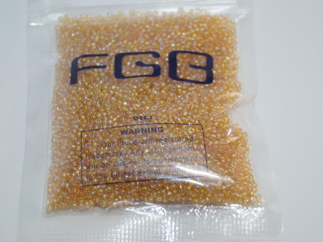 Бісер дрібний каліброванний. - Кристалік