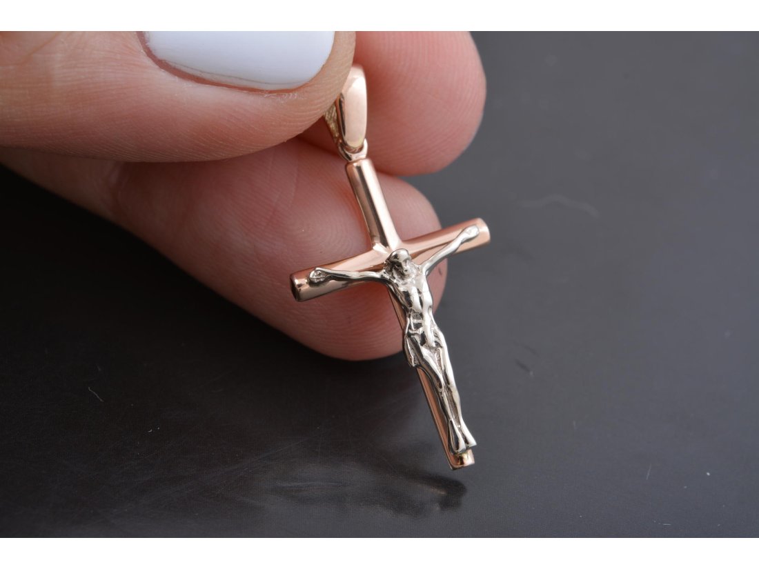 Хрест із розп'яттям без каміння - Купити