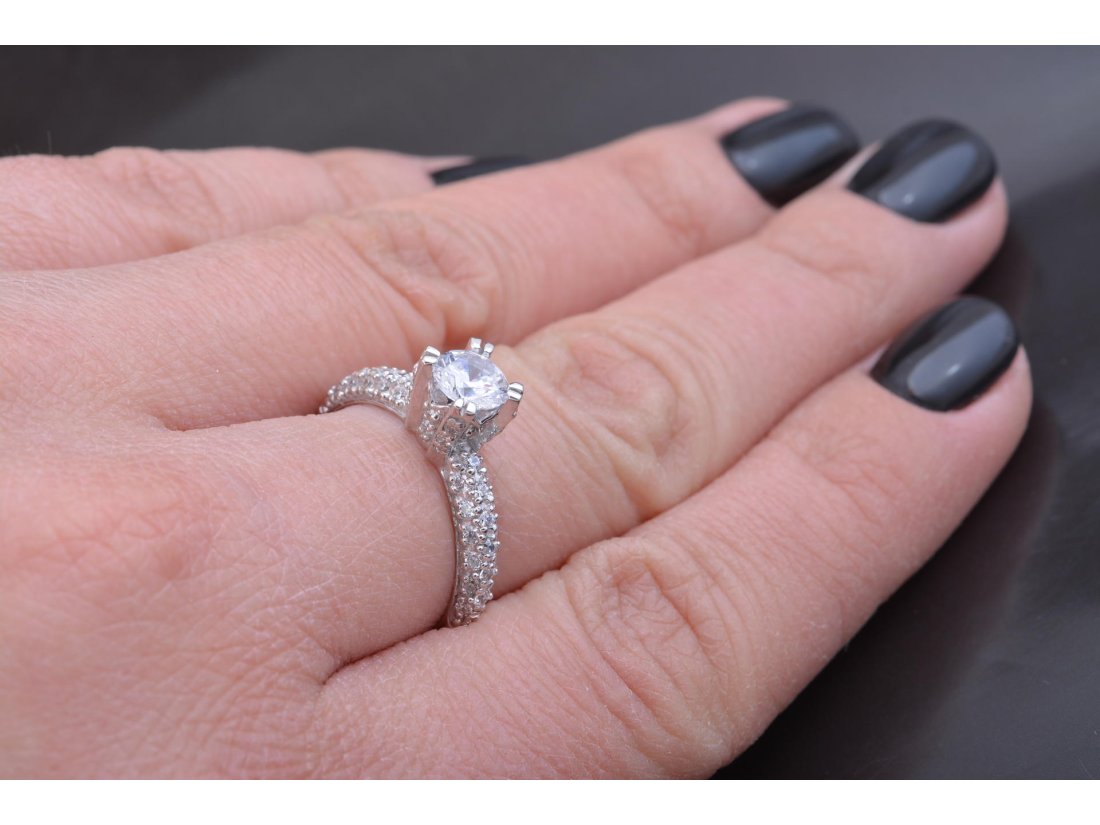 Каблучка жіноча