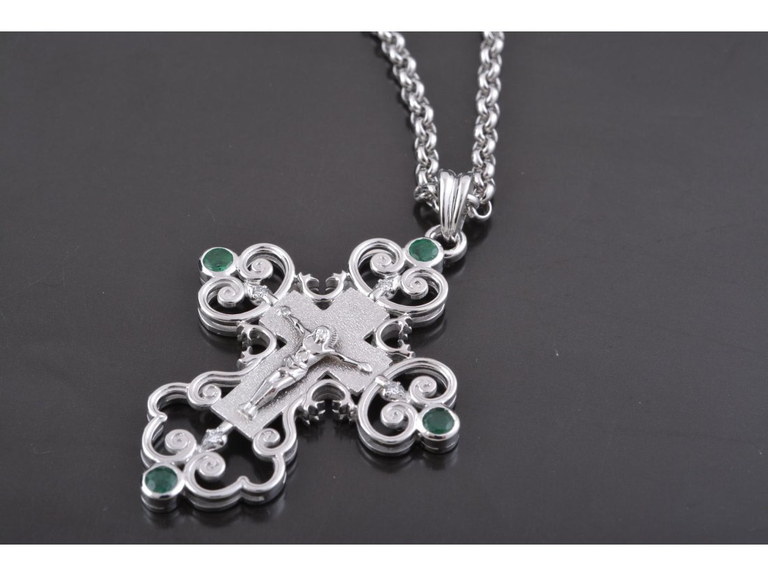 Хрест із білого золота зі смарагдом та діамантом - Купити