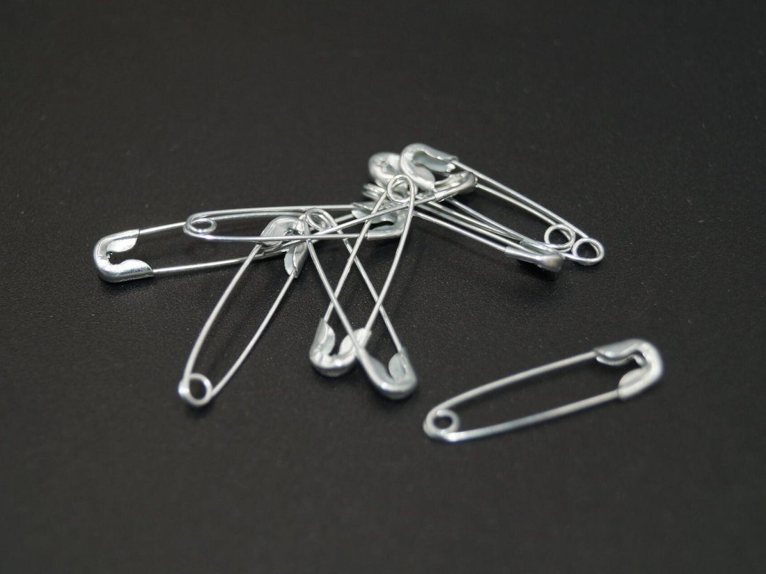 Булавки 2.2 см.