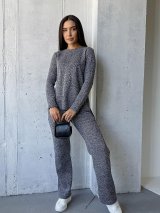 Модний та зручний утеплений костюм-двійка 210350