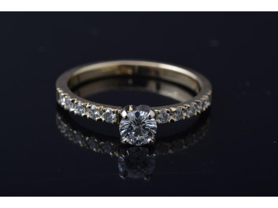 Каблучка із діамантами на заручини - Фото1 Каблучка із діамантами на заручини