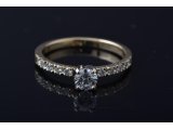 Каблучка із діамантами на заручини - Фото1 Каблучка із діамантами на заручини