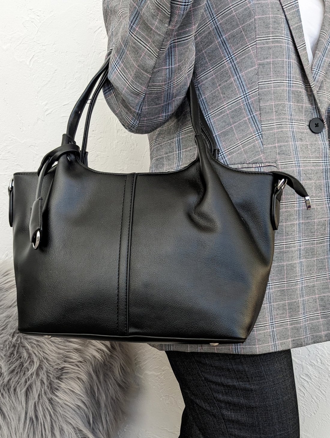 Стильна сумка Everyday Line з екошкіри для щоденних образів INNOE 350011-3 Чорний